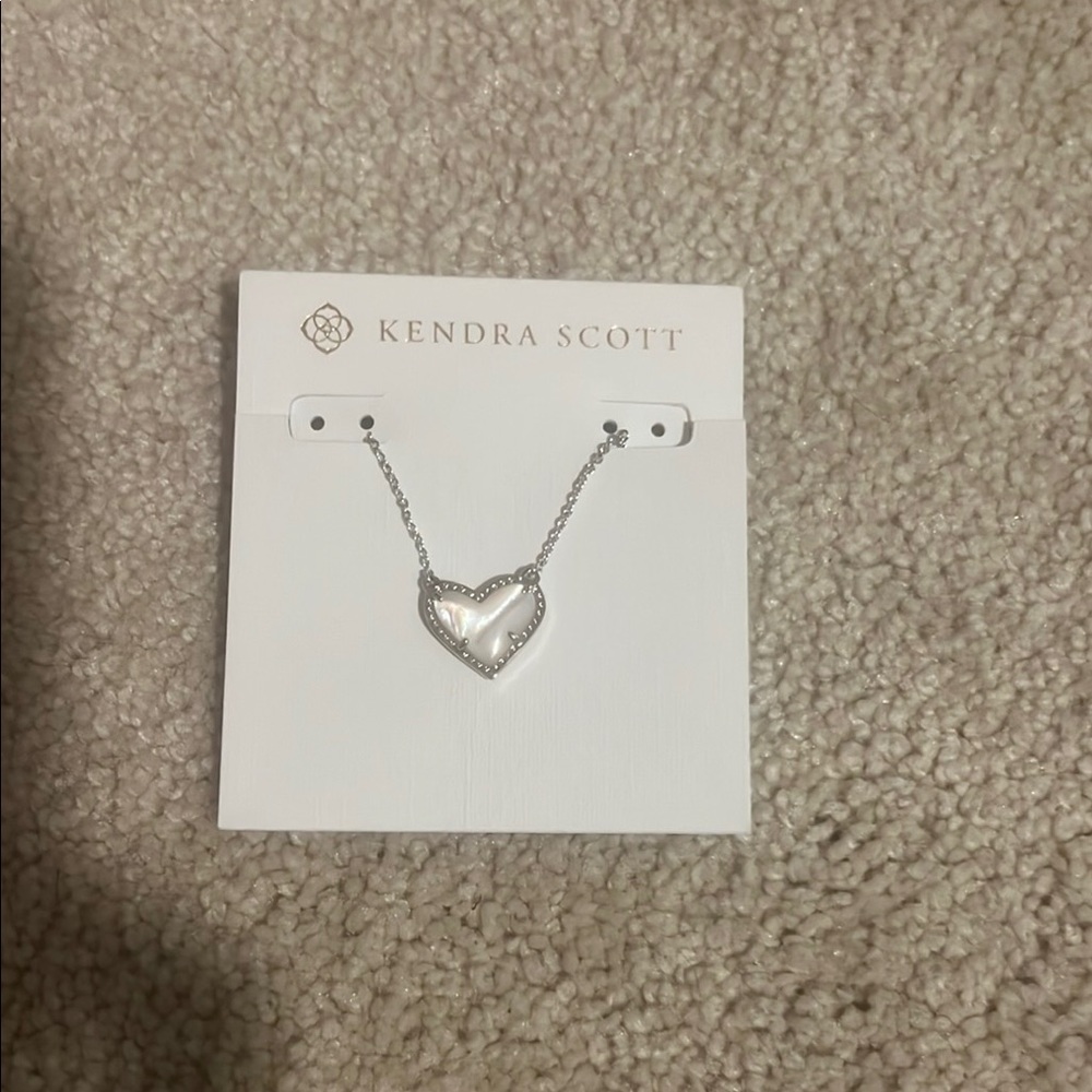 Kendra Scott Silver Heart Pendant Necklace BRAND NEW